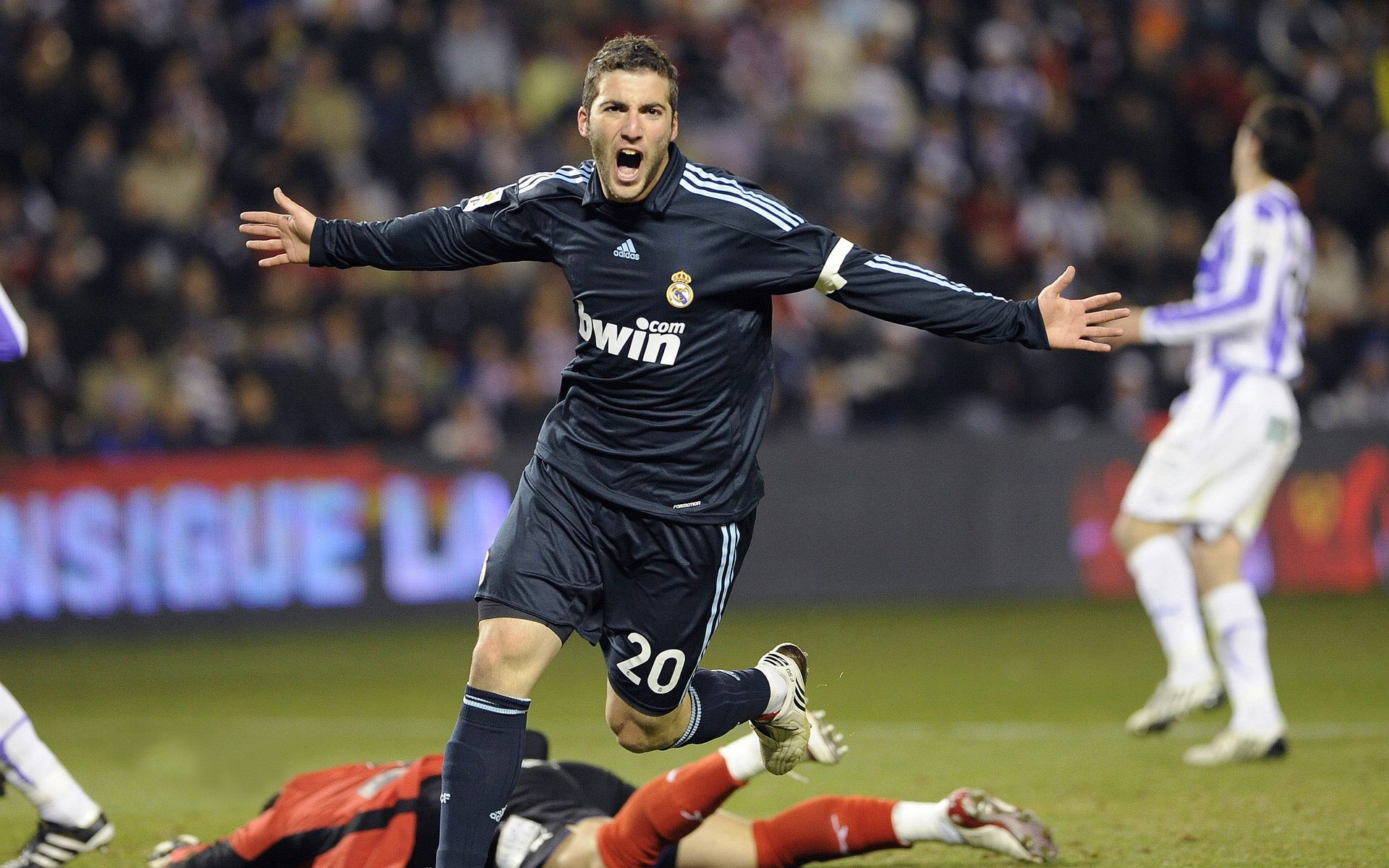 埃及球星成为联盟最新焦点,全球狂热关注,埃及 足球