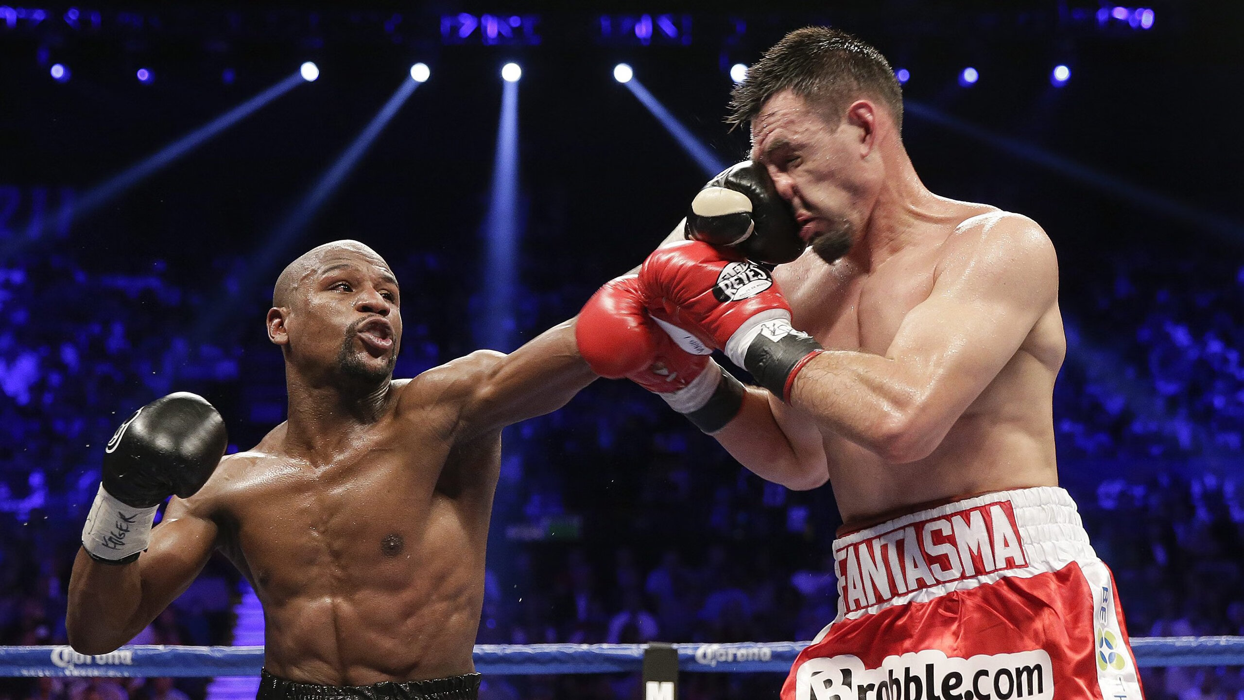 开云体育下载-赛场“铁血战士”，他们在欧冠的拼搏故事，herocross铁血战士